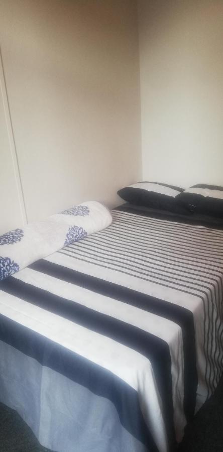 Just A Room Pretoria-Noord Esterno foto